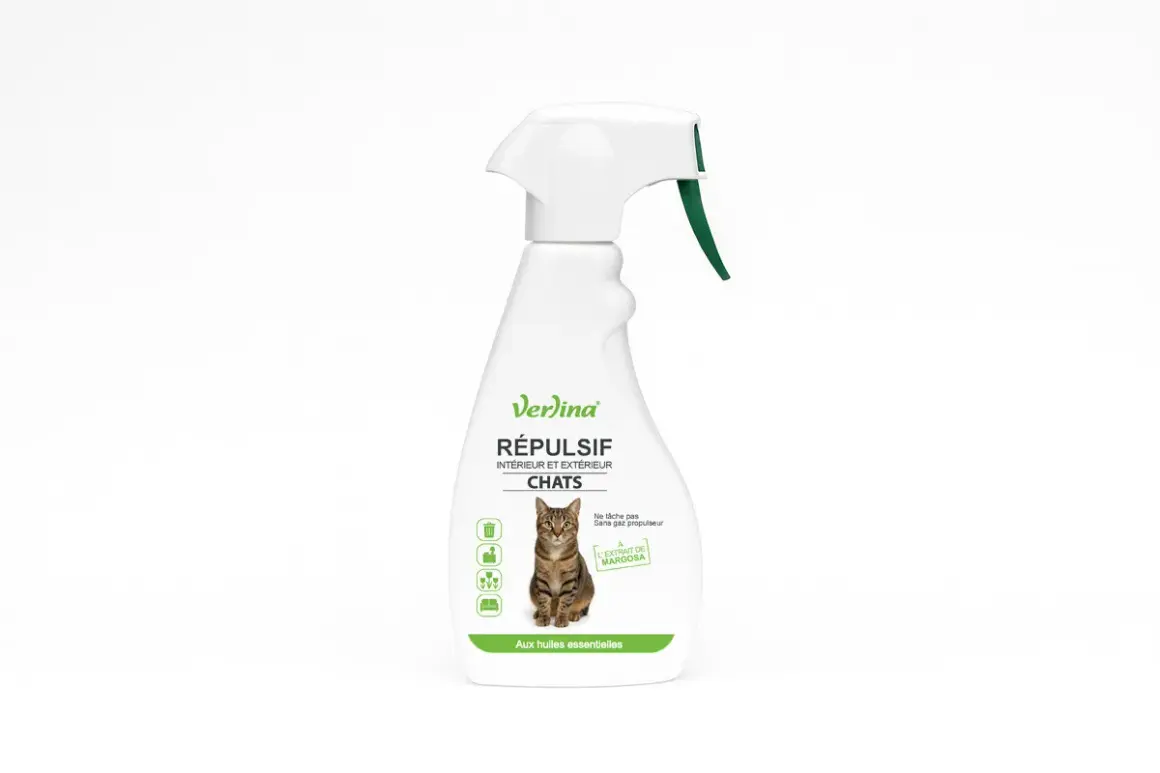 Flacon spray Verina Répulsif pour chats, intérieur/extérieur. Son odeur repulsif chat, à base d'huiles essentielles, éloigne les félins sans danger.